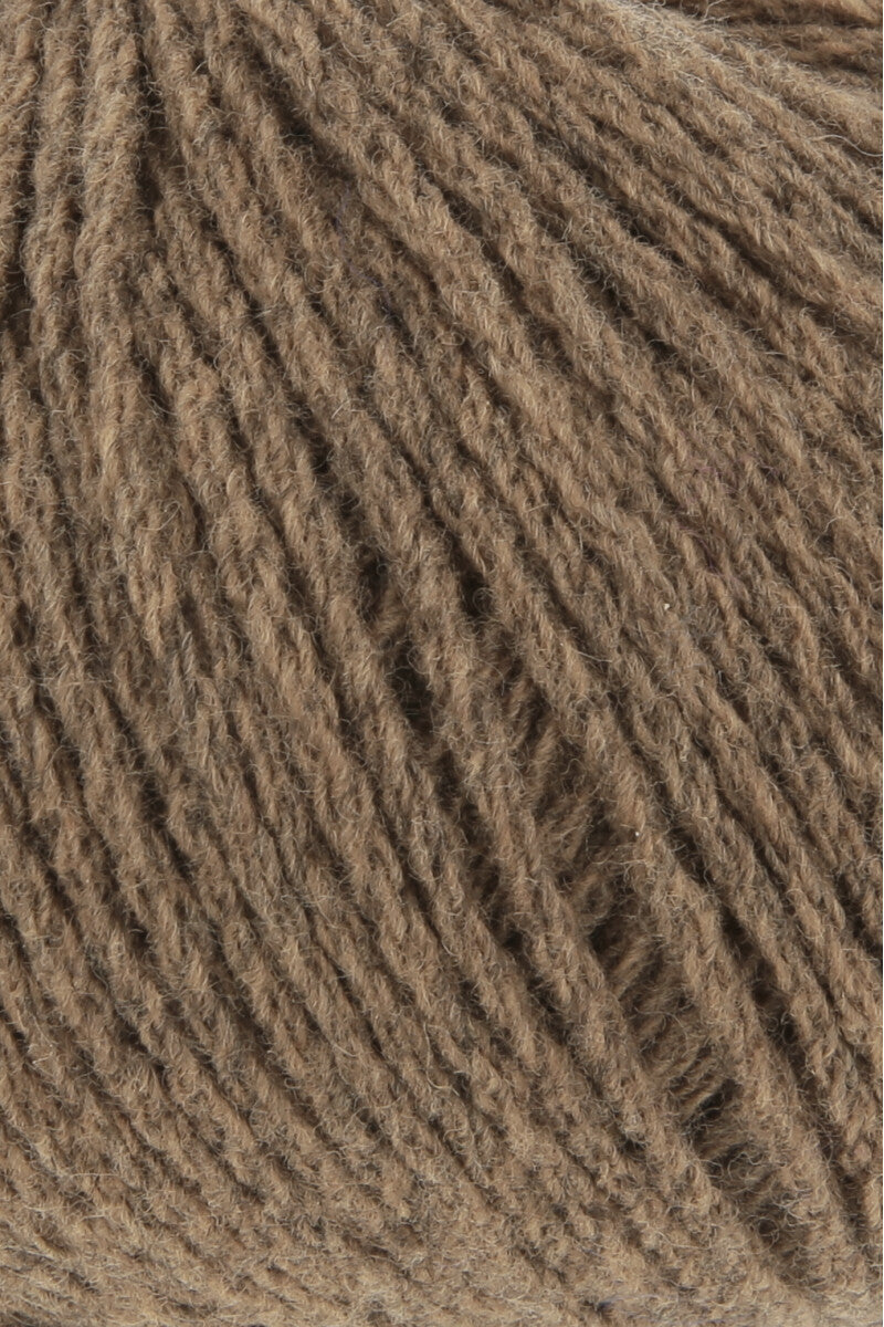 Lang Yarns Yak – 50g / 120m – Hazelnut (0038) – detail