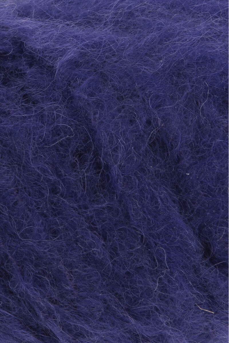 Lang Yarns Desire – 50g / 95m – Blackberry (0190) – detail