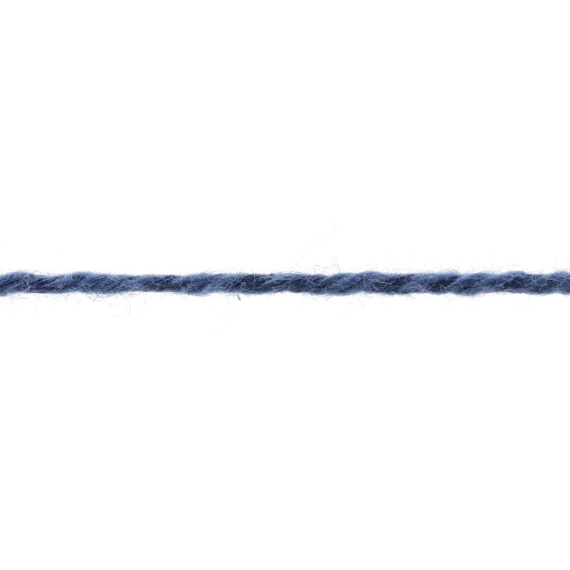 Lang Yarns Sweet – 50g / 135m – Royal (0006) – yarn texture