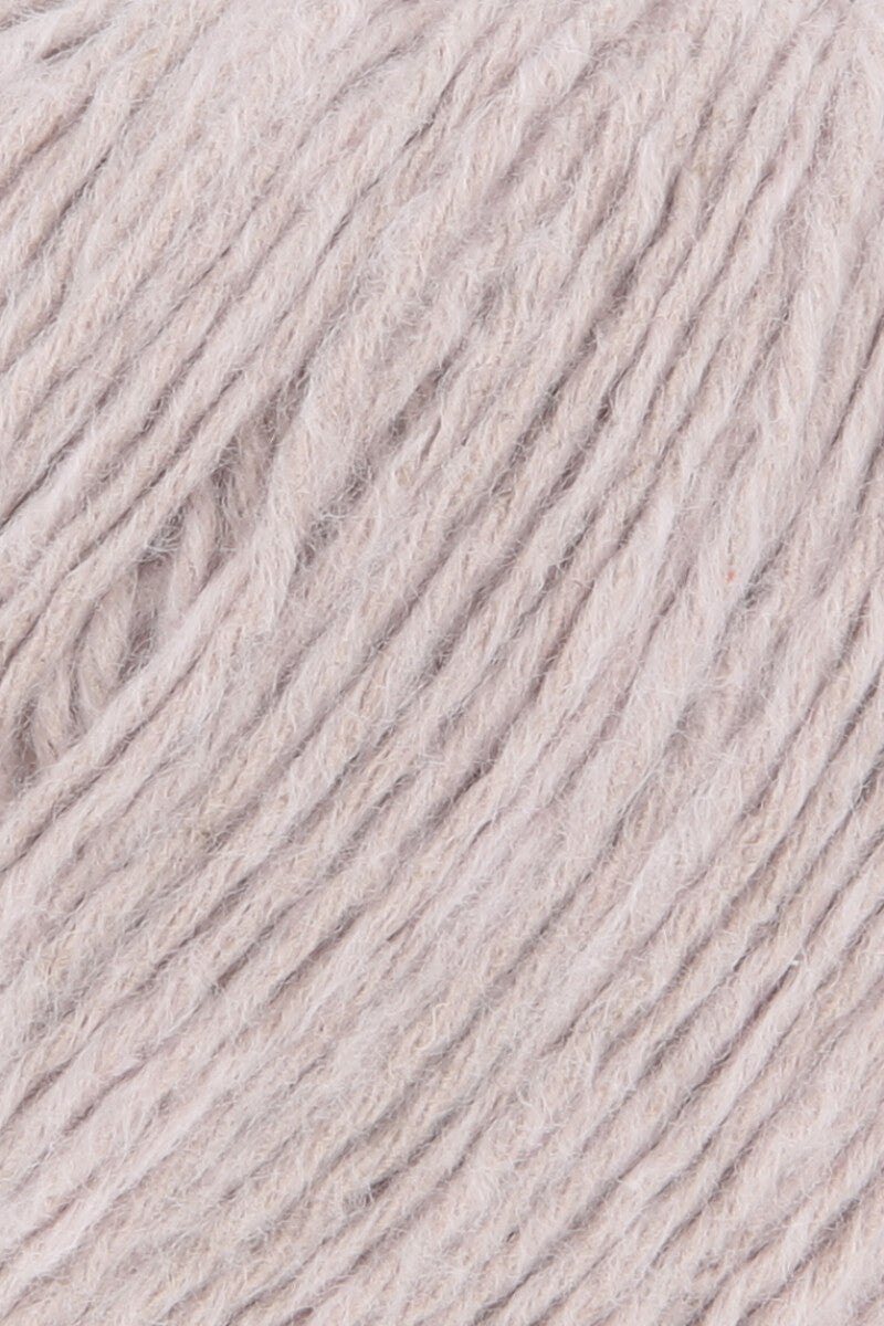 Lang Yarns Whisper – 50g / 125m – Oleander (0109) – detail