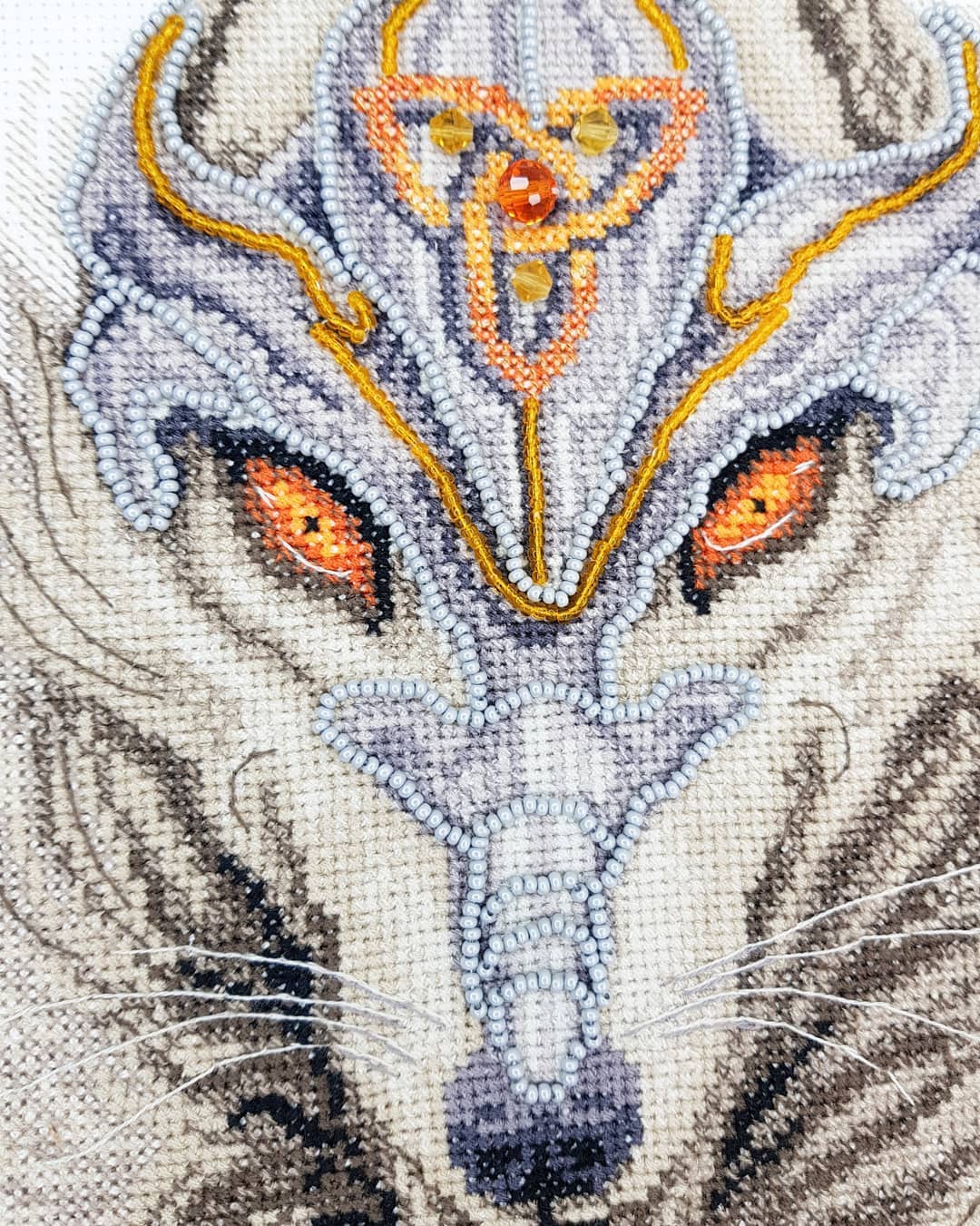 Charivna Mit Keeper of the Secret, Momentos Magicos.