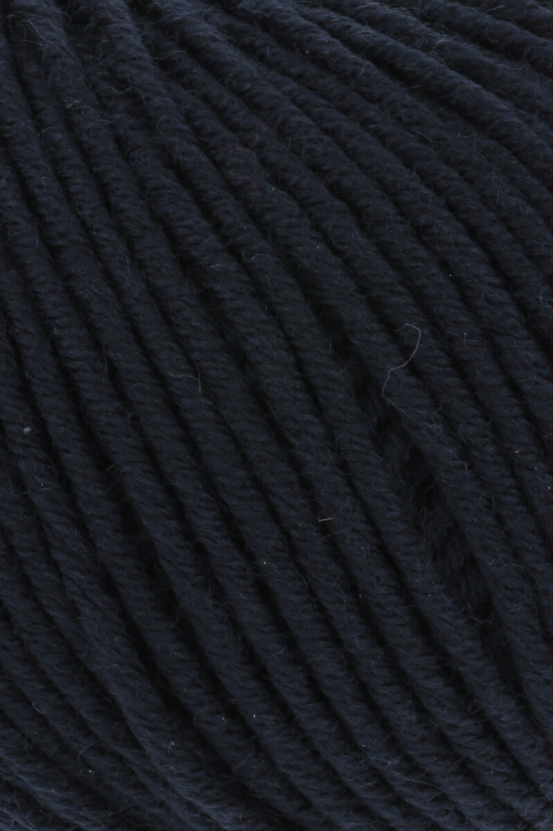 Lang Yarns Merino+ – 50g / 90m – Navy (0025) – detail