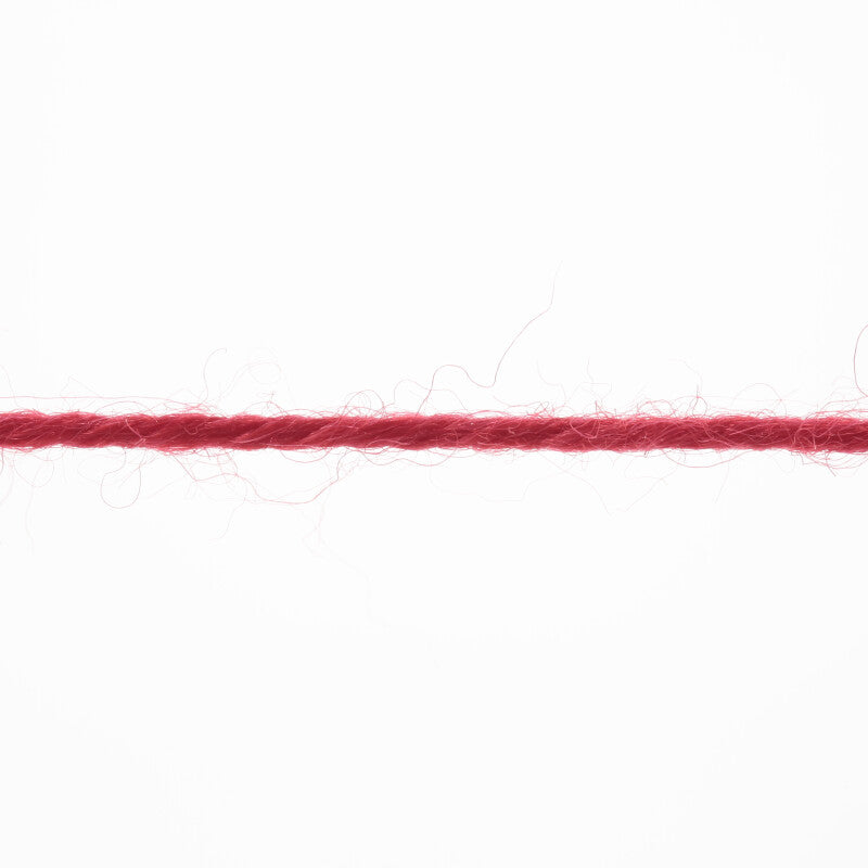 Lang Yarns Atlantis – 50g / 135m – Red (0060) – yarn texture