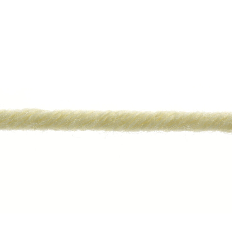 Lang Yarns Merino 50 – 100g / 90m – Baby Yellow (0012) – yarn texture