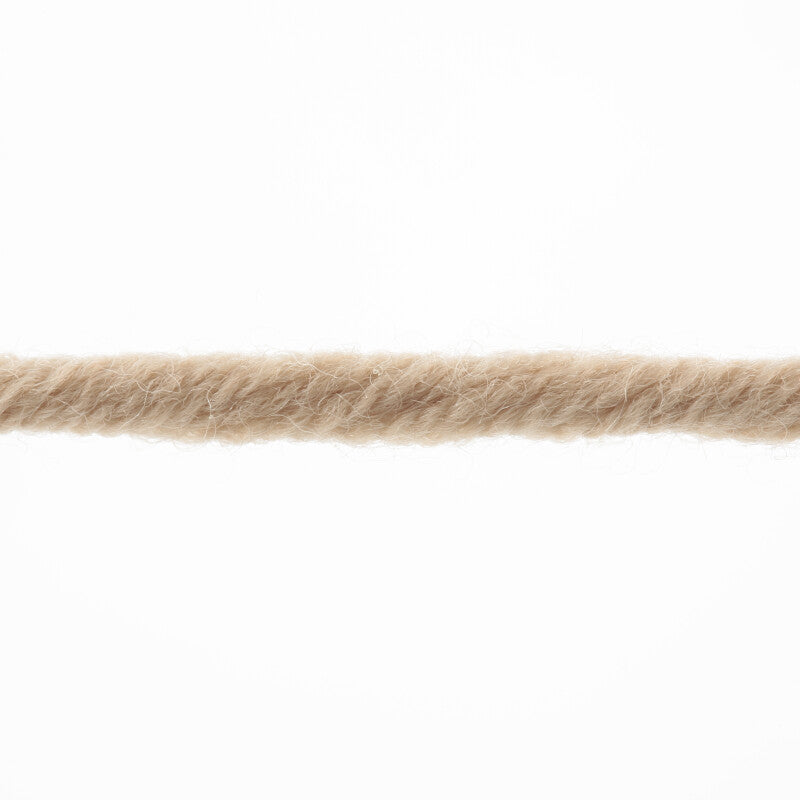Lang Yarns Merino 50 – 100g / 90m – Camel (0139) – yarn texture