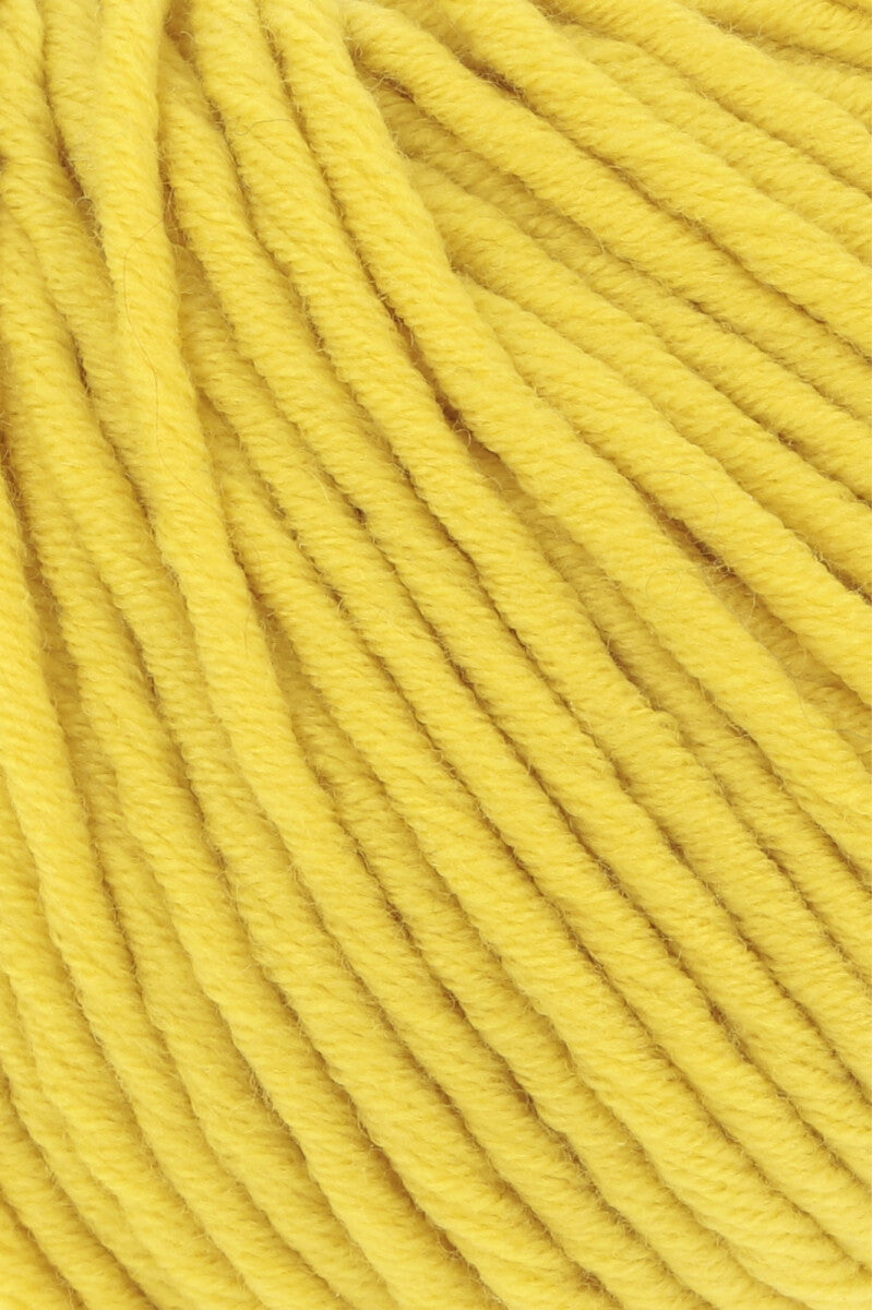 Lang Yarns Merino 50 – 100g / 90m – Yellow (0213) – detail