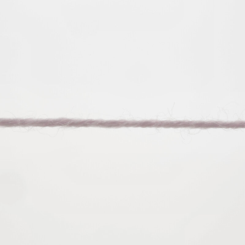 Lang Yarns Merino 400 Lace – 25g / 200m – Rose (0019) – yarn texture