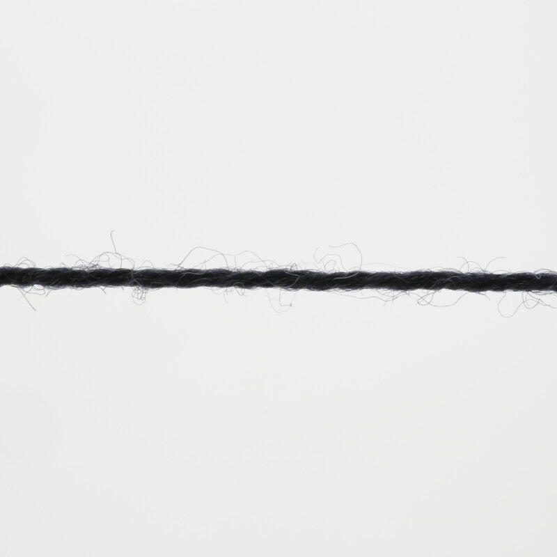 Lang Yarns Merino 400 Lace – 25g / 200m – Navy Mélange (0025) – yarn texture