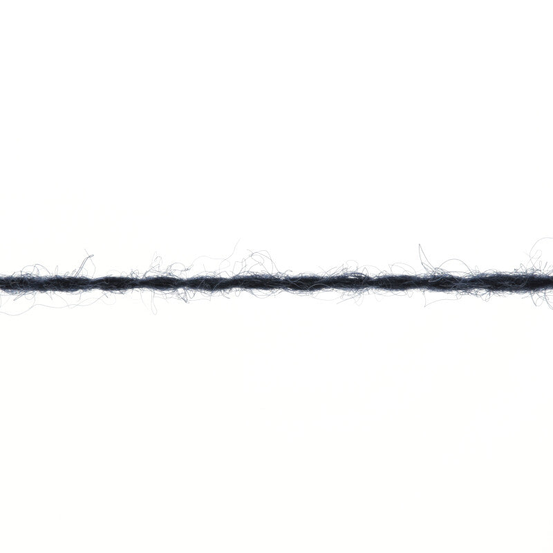 Lang Yarns Cashmere Extra Lace – 25g / 320m – Navy (0025) – yarn texture