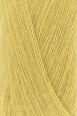 Lang Yarns Cashmere Dreams Yarn, 290m / 25g – Gold (0050), yarn texture