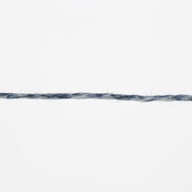 Lang Yarns Crealino – 50g / 165m – Navy (0125) – yarn texture