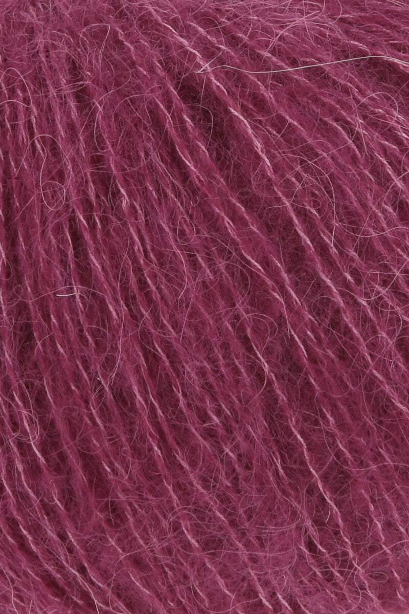Lang Yarns Zen – 25g / 200m – Plum (0048) – detail