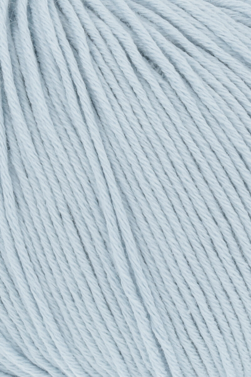 Lang Yarns Baby Cotton – 50g / 180m – Sky Blue (0021) – detail