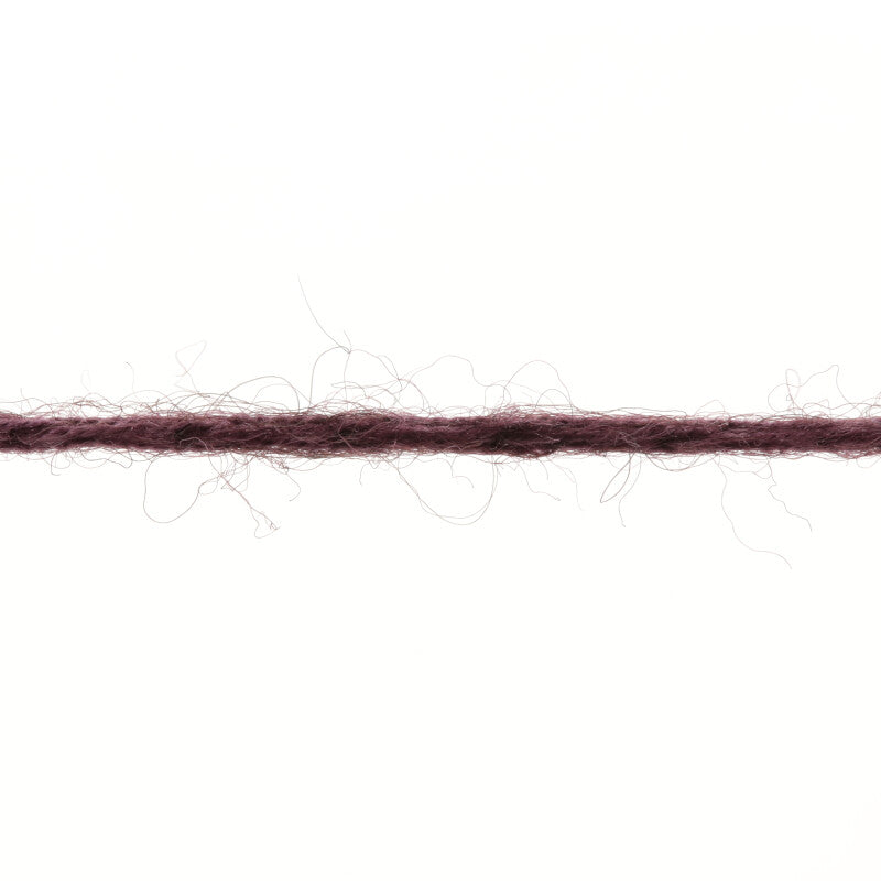 Lang Yarns Vaya – 50g / 200m – Wine Red (0062) – yarn texture