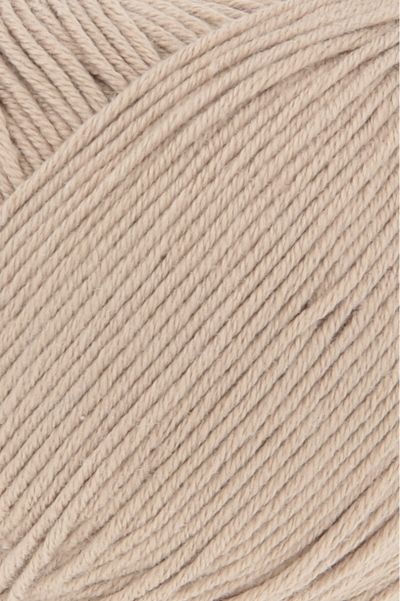 Lang Yarns Oceania – 50g / 140m – Sand (0026) – detail