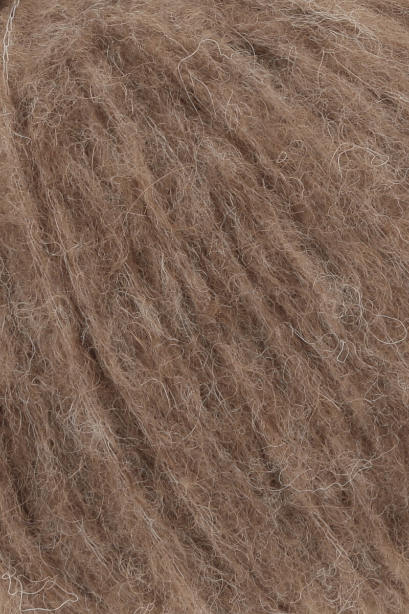 Lang Yarns Baby Lama – 50g / 120m – Light Brown (0196) – detail