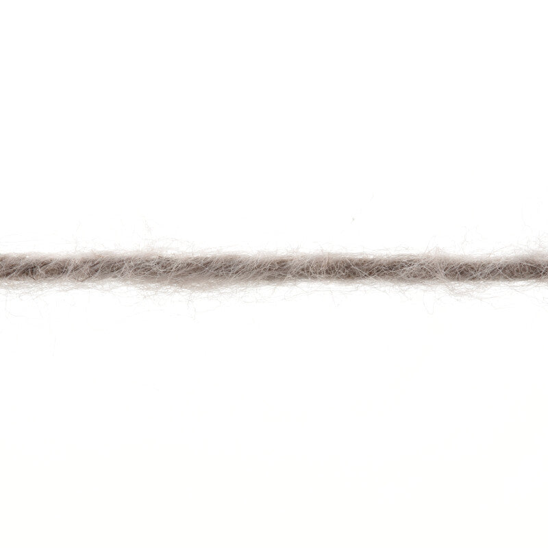 Lang Yarns Whisper – 50g / 125m – Camel (0039) – yarn texture