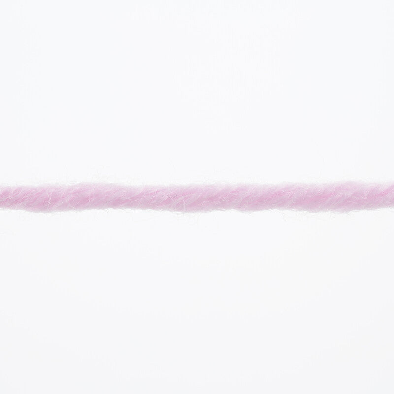 Lang Yarns Merino+ – 50g / 90m – Light Rose (0109) – yarn texture