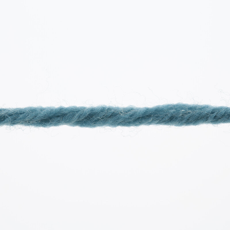 Lang Yarns Merino+ – 50g / 90m – Atlantic (0174) – yarn texture