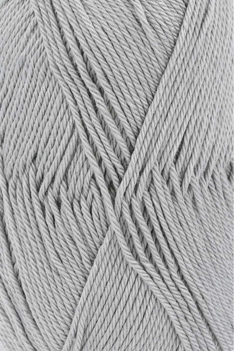 Lang Yarns Quattro – 50g / 120m – Silver (0023) – detail
