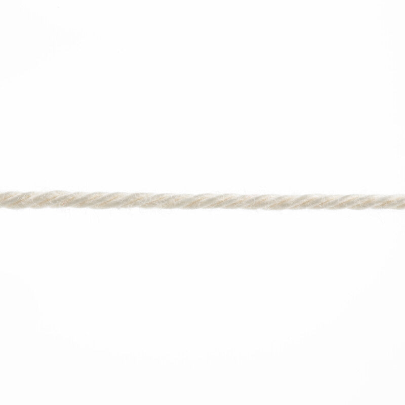 Lang Yarns Quattro – 50g / 120m – Beige (0026) – yarn texture