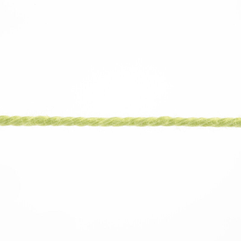 Lang Yarns Quattro – 50g / 120m – Lime (0044) – yarn texture