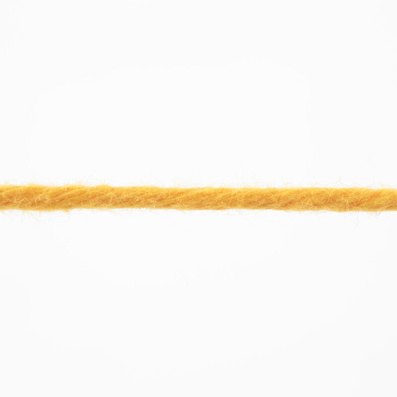 Lang Yarns Handarbeitsgarn – 50g / 84m – Yellow (0614) – yarn texture