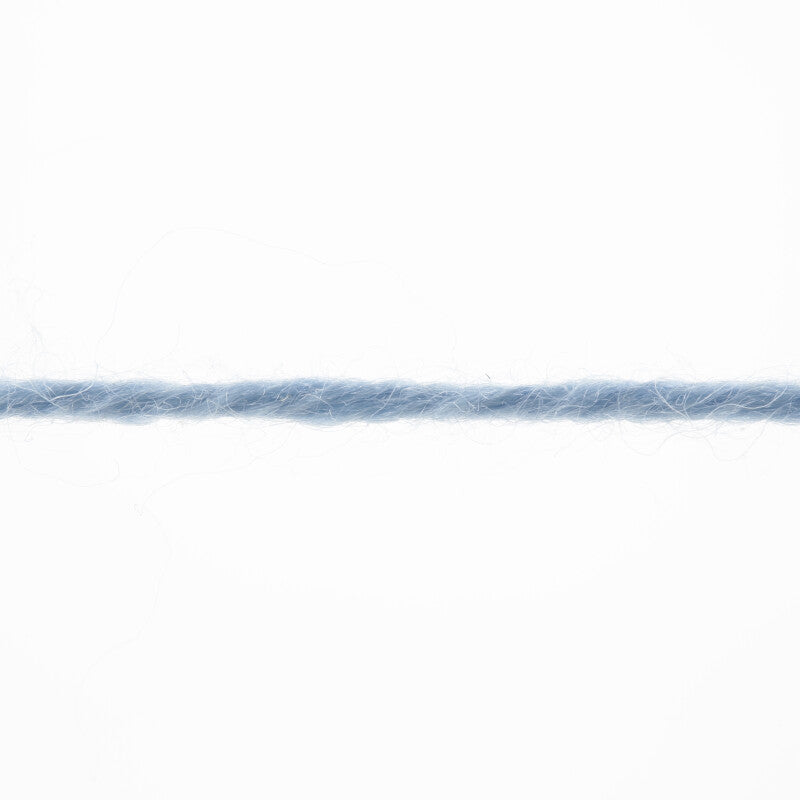 Lang Yarns Atlantis – 50g / 135m – Light Jeans (0033) – yarn texture