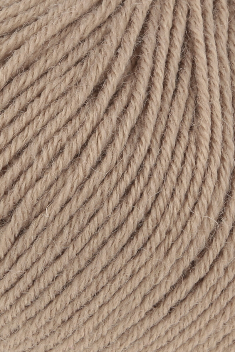 Lang Yarns Atlantis – 50g / 135m – Camel (0039) – detail