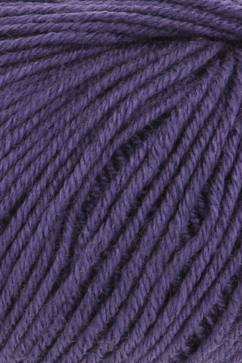 Lang Yarns Atlantis – 50g / 135m – Royal Purple (0090) – detail