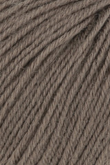 Lang Yarns Atlantis – 50g / 135m – Light Brown (0126) – detail