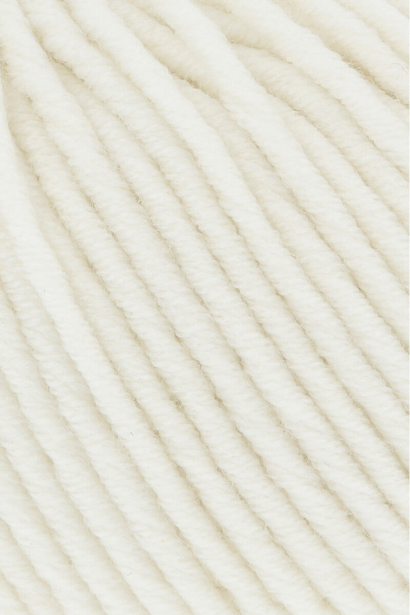 Lang Yarns Merino 70 – 50g / 70m – White (0001) – detail