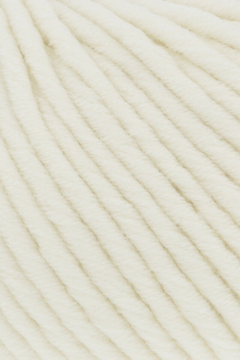 Lang Yarns Merino 50 – 100g / 90m – White (0001) – detail