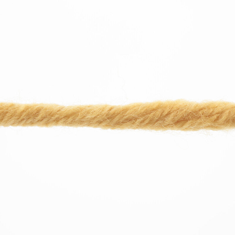 Lang Yarns Merino 50 – 100g / 90m – Corn (0014) – yarn texture