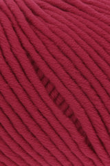 Lang Yarns Merino 50 – 100g / 90m – Geranium (0060) – detail
