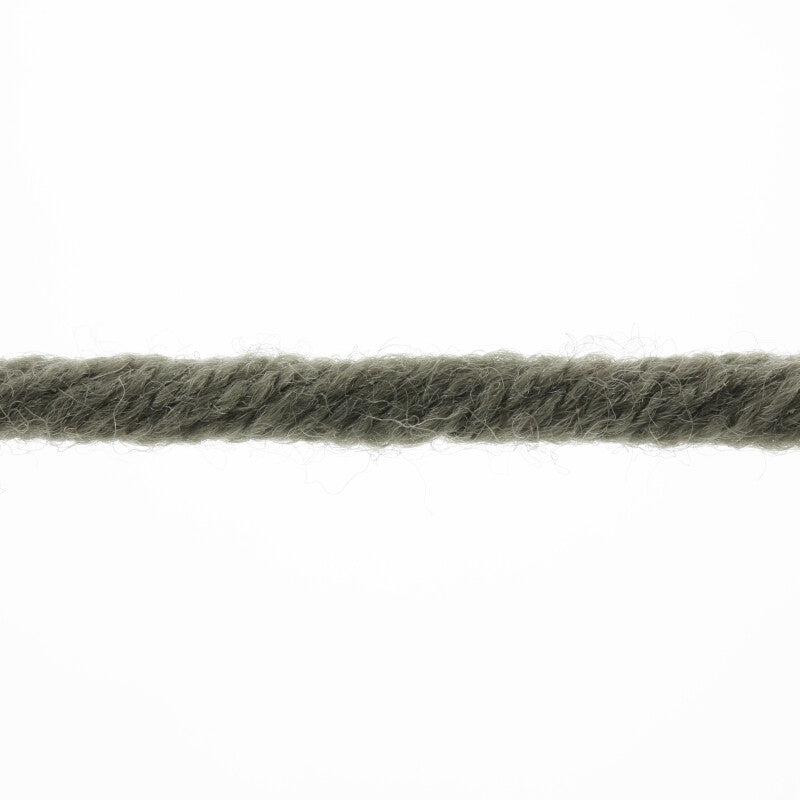 Lang Yarns Merino 50 – 100g / 90m – Olive (0098) – yarn texture