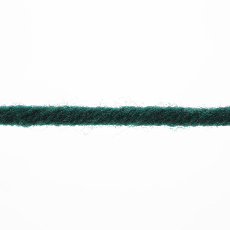 Lang Yarns Merino 50 – 100g / 90m – Fir (0218) – yarn texture
