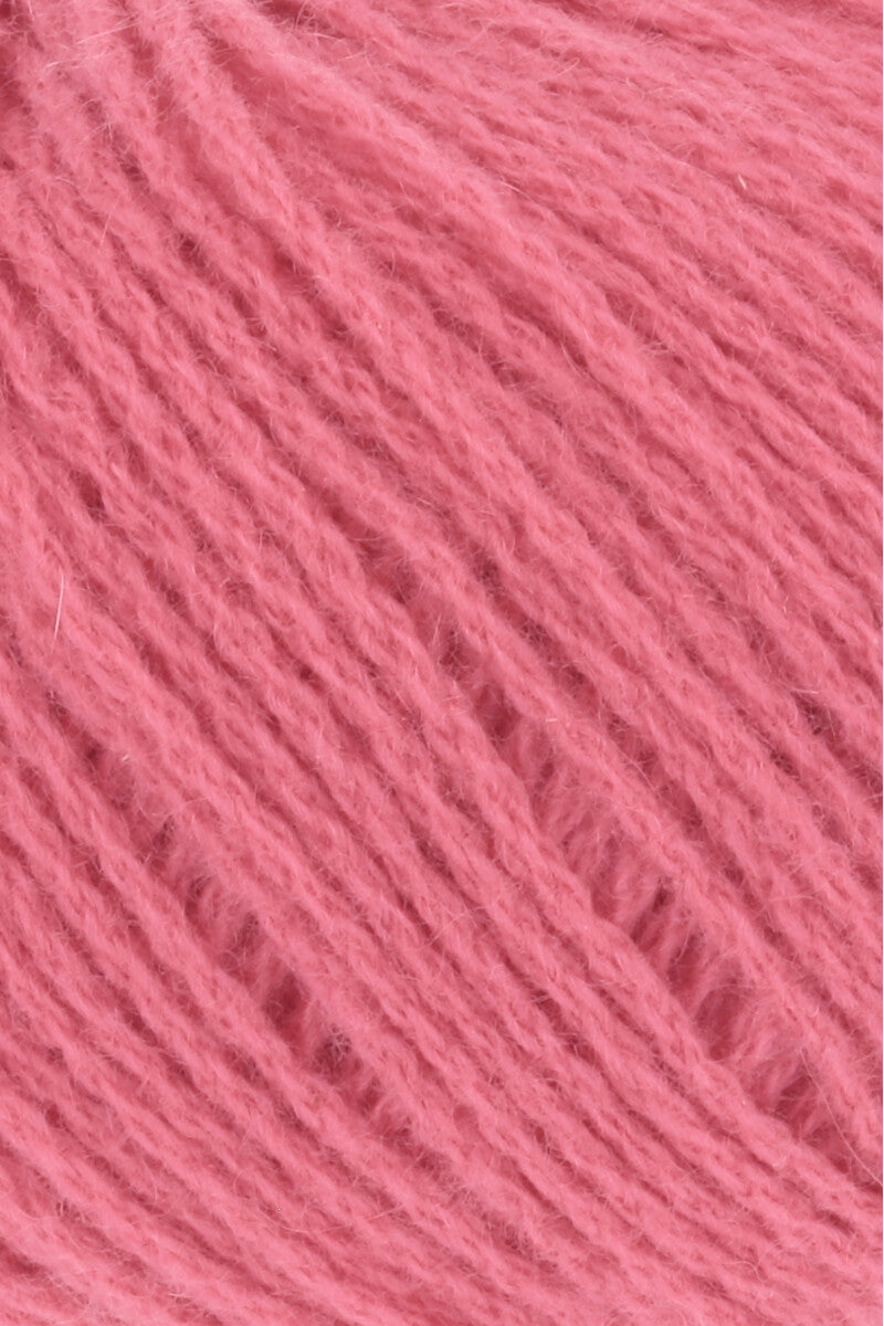 Lang Yarns Cashmere Premium Yarn, 115m / 25g – Watermelon (0028), yarn texture