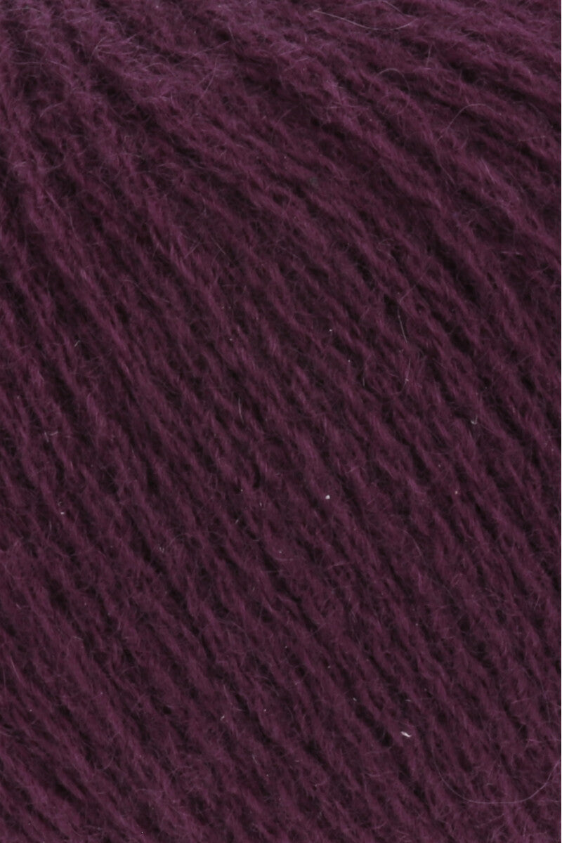 Lang Yarns Cashmere Premium Yarn, 115m / 25g – Wine (0080), yarn texture
