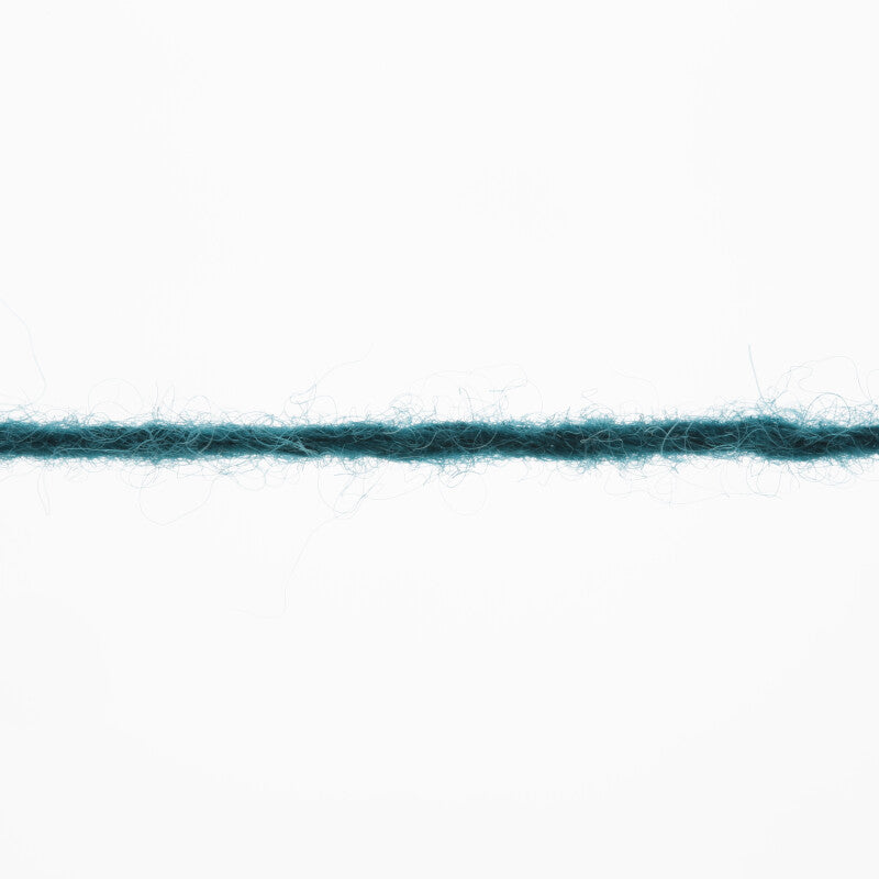 Lang Yarns Cashmere Premium Yarn, 115m / 25g – Petrol (0588), yarn strand