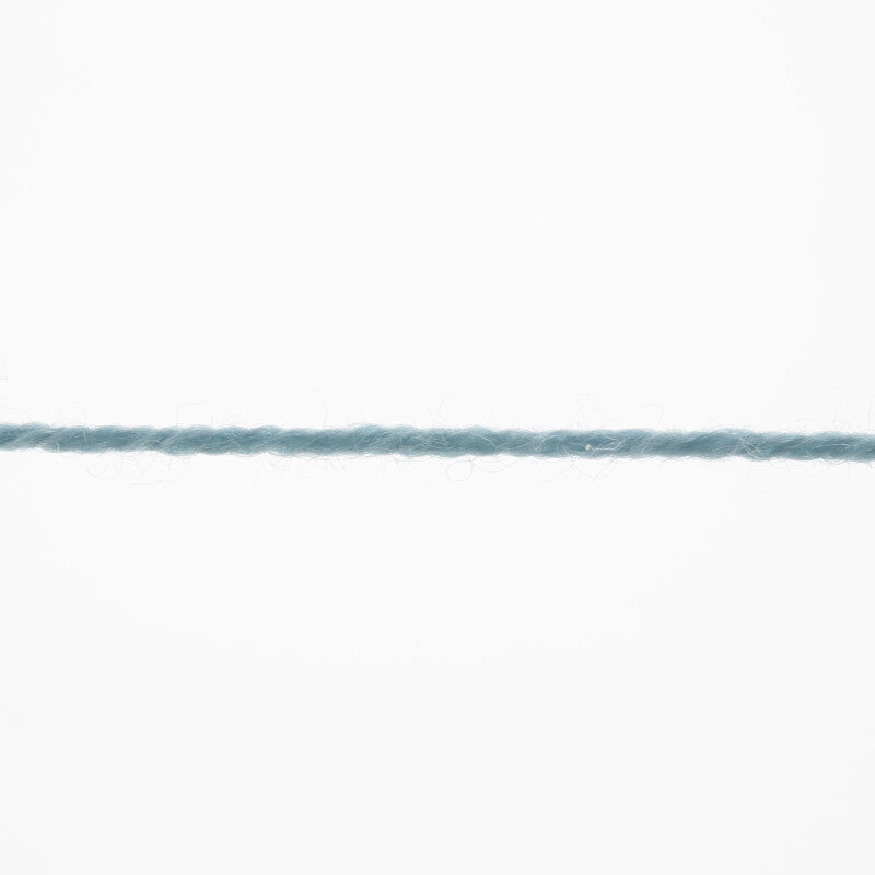 Lang Yarns Merino 400 Lace – 25g / 200m – Atlantic (0074) – yarn texture