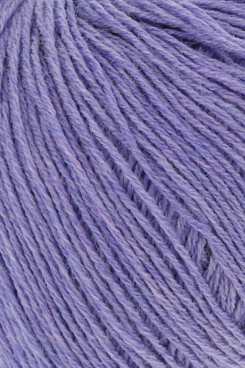 Lang Yarns Merino 400 Lace – 25g / 200m – Lavender Mélange (0346) – detail