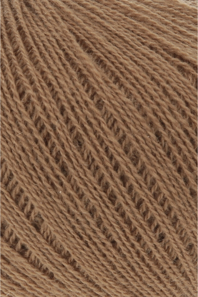 Lang Yarns Cashmere Extra Lace – 25g / 320m – Camel (0039) – detail