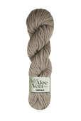 Circulo Aloe Vera Yarn 121m / 100g - Ball of yarn with Aloe Vera label on a white background